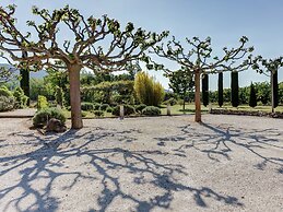 Charming Cottage in Oppede Amidst Vineyards