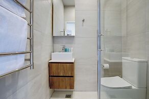 Urban Vogue Escape with Parking- Air-con