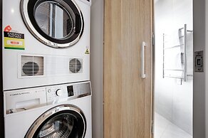 Urban Vogue Escape with Parking- Air-con