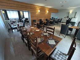 CONTACT HOTEL LE BOIS SAUVAGE