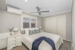 Shelly Beach Serenity