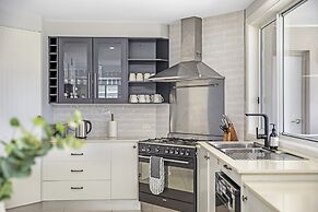 Shelly Beach Serenity