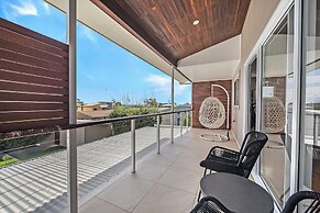 Shelly Beach Serenity