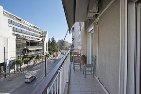 Baroness Apartment in Piraeus