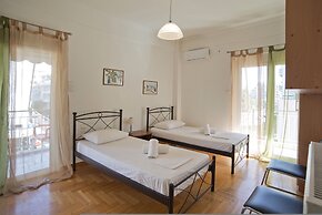 Baroness Apartment in Piraeus