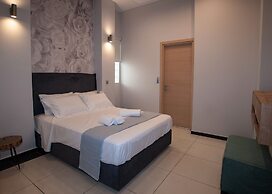 Sia s Retreat 1 in Nea Smirni