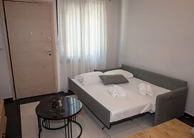 Sia s Retreat 1 in Nea Smirni