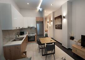 Sia s Retreat 1 in Nea Smirni