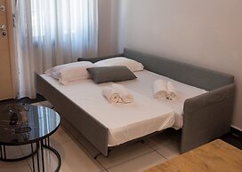 Sia s Retreat 1 in Nea Smirni