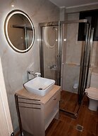 Sia s Retreat 2 in Nea Smirni