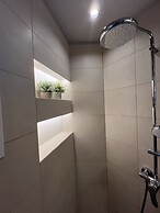 Seanfinity in Nea Palatia