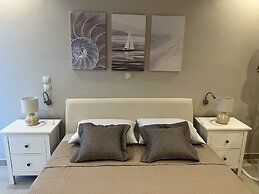 Seanfinity in Nea Palatia