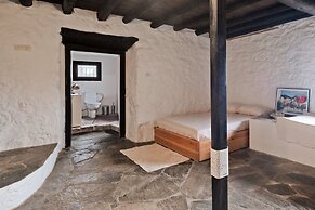 Belva Blue Verga in Kato Verga