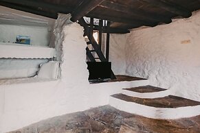 Belva Blue Verga in Kato Verga