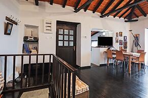 Belva Blue Verga in Kato Verga