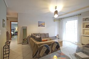 Seaside Apartment in Piraeus