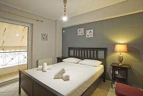 Seaside Apartment in Piraeus