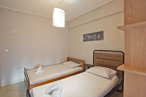 Seaside Apartment in Piraeus