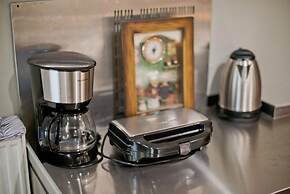 Seaside Apartment in Piraeus