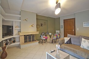 Seaside Apartment in Piraeus