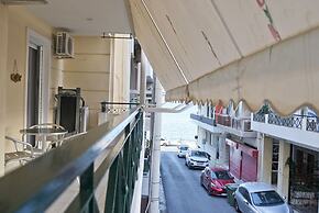 Seaside Apartment in Piraeus