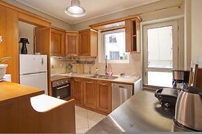 Seaside Apartment in Piraeus