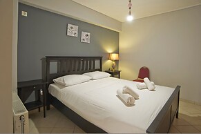 Seaside Apartment in Piraeus