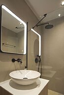 Urban Allure in Athina