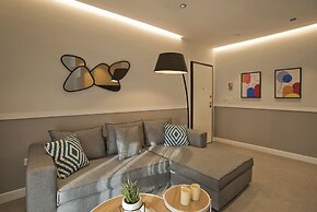 Urban Allure in Athina