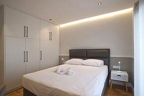 Urban Allure in Athina