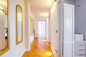 Condotta 16 Apartments