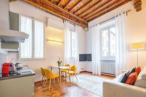 Condotta 16 Apartments
