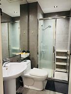 Gramercy Residences 1 bedroom w Balcony