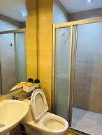 Gramercy Residences 1 bedroom w Balcony