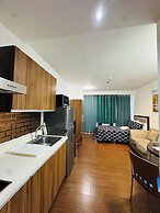 Gramercy Residences 1 bedroom w Balcony