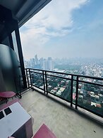 Gramercy Residences 1 bedroom w Balcony