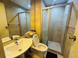 Gramercy Residences 1 bedroom w Balcony