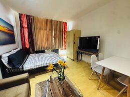 Gramercy Residences 1 bedroom w Balcony