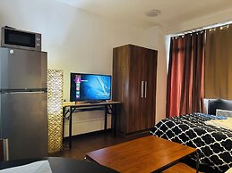 Gramercy Residences 1 bedroom w Balcony