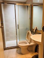 Gramercy Residences 1 bedroom w Balcony