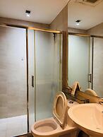 Gramercy Residences 1 bedroom w Balcony