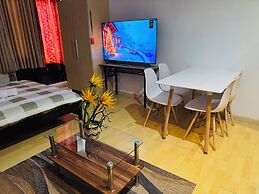 Gramercy Residences 1 bedroom w Balcony