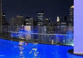 Gramercy Residences 1 bedroom w Balcony