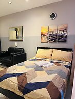 Gramercy Residences 1 bedroom w Balcony