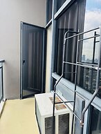 Gramercy Residences 1 bedroom w Balcony