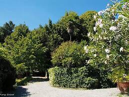 Cosy Farmhouse in Bacchereto With Swimming Pool