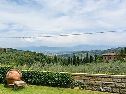 Cosy Farmhouse in Bacchereto With Swimming Pool