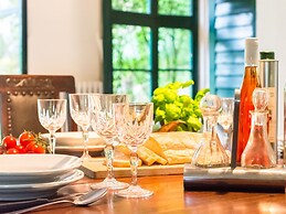 Cosy Farmhouse in Bacchereto With Swimming Pool