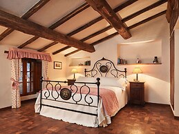 Unique Country House in an old Hamlet