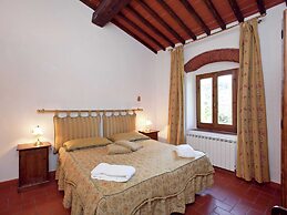 Pleasant Apartment With Swimming Pool,garden,bbq, Parking